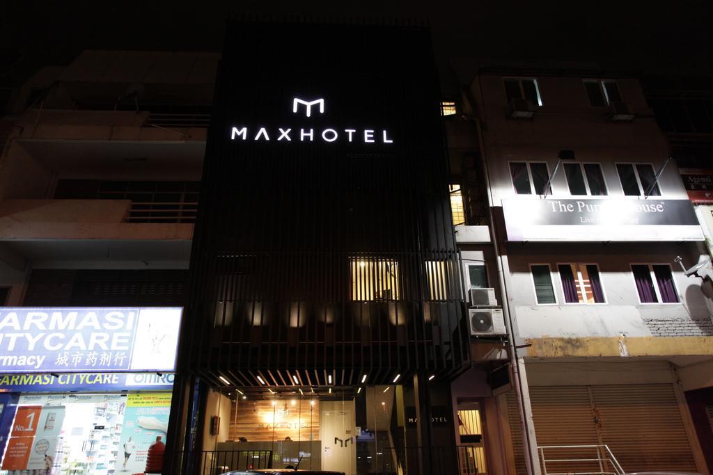 Max Hotel Subang Jaya Exterior photo