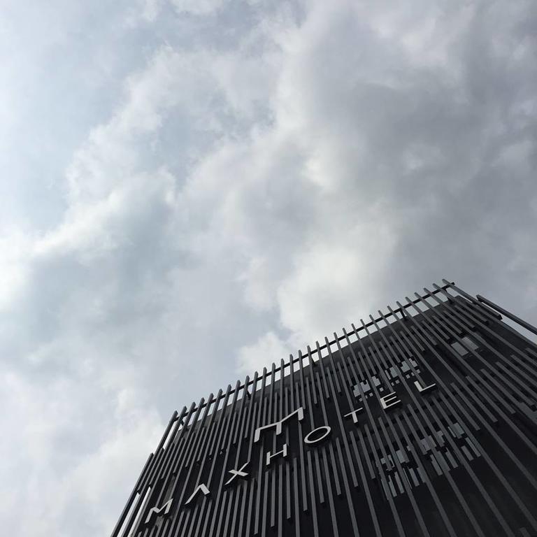 Max Hotel Subang Jaya Exterior photo